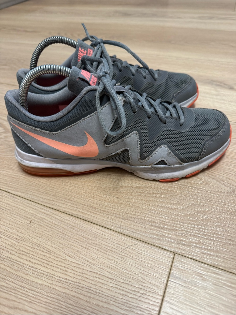 Nike Air Sculpt TR 2 Women's Cross-Trainers Size 9